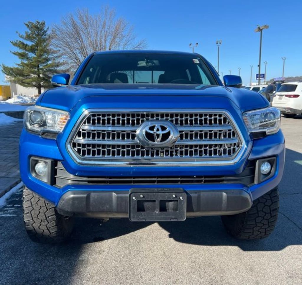 Used 2017 Toyota Tacoma Truck