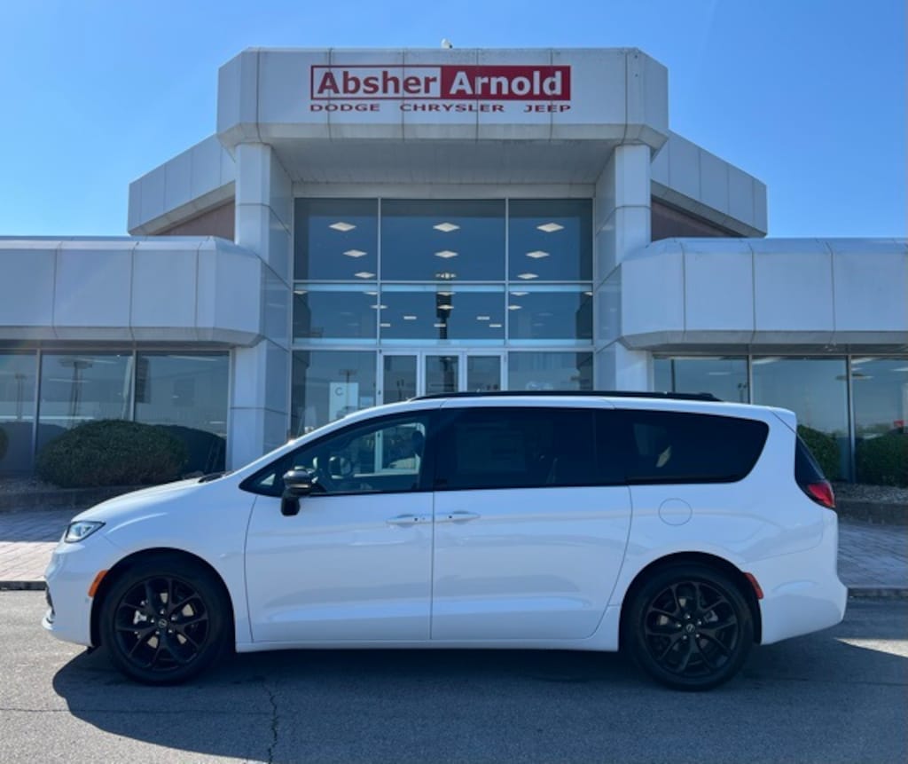 New 2026 Chrysler Pacifica LIMITED Passenger Van