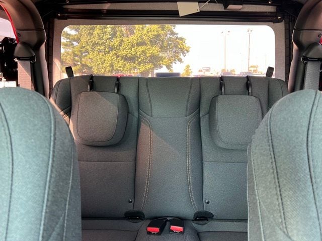 Photo 18