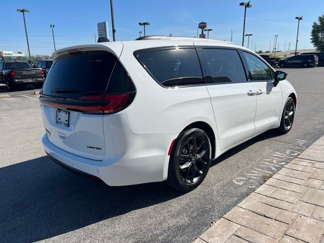 2026 Chrysler Pacifica Limited - Photo 6