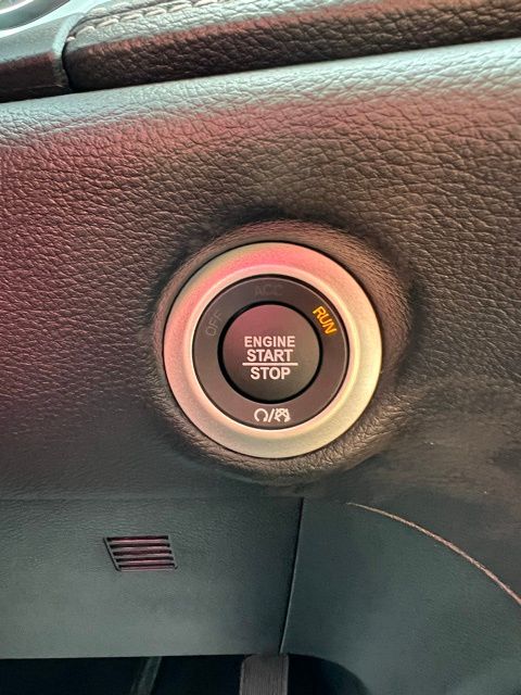 2025 Chrysler Pacifica Limited - Photo 12