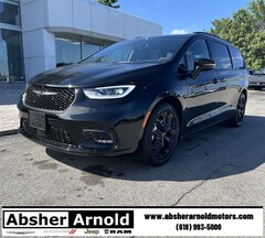 2026 Chrysler LIMITED Passenger Van