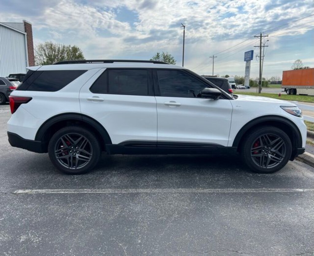 Used 2025 Ford Explorer ST-Line SUV