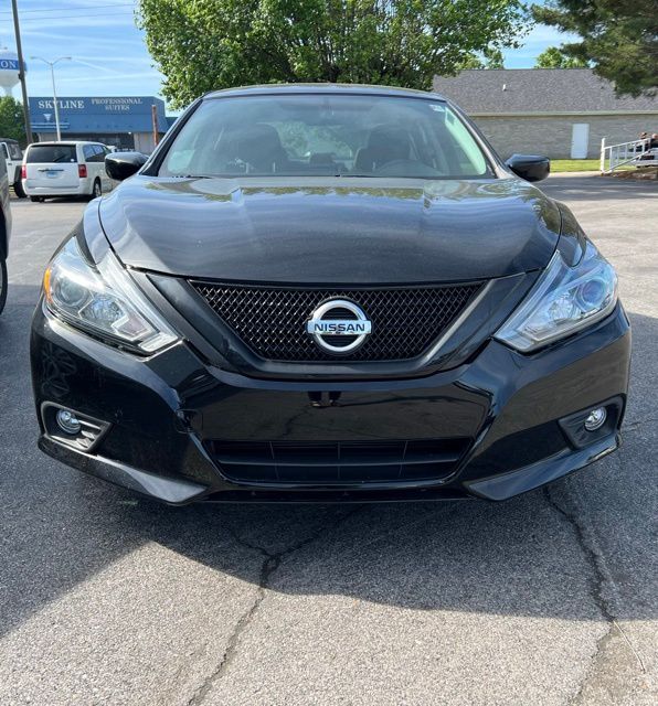 Used 2018 Nissan Altima SV with VIN 1N4AL3AP0JC209978 for sale in Marion, IL