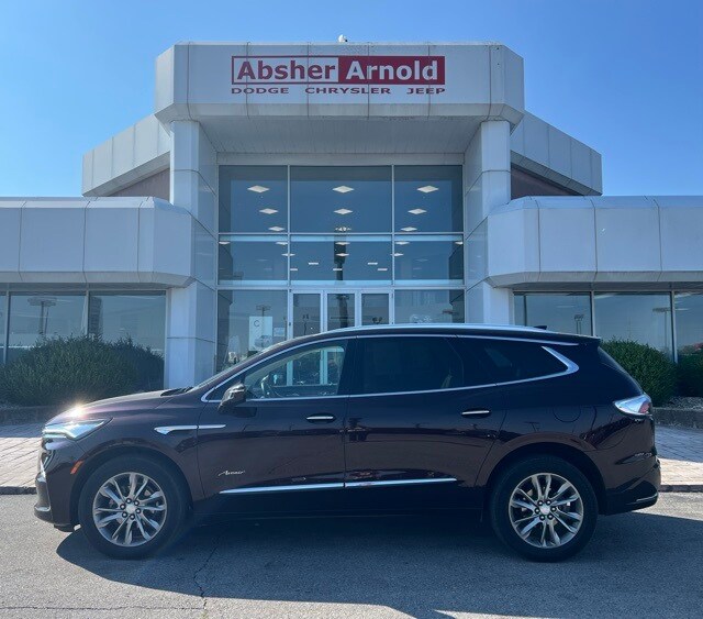 2022 Buick Enclave Avenir photo 2