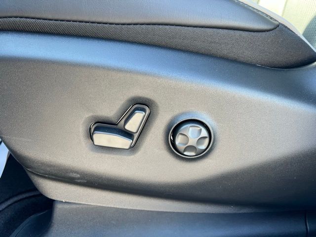 2026 Chrysler Pacifica Limited - Photo 11