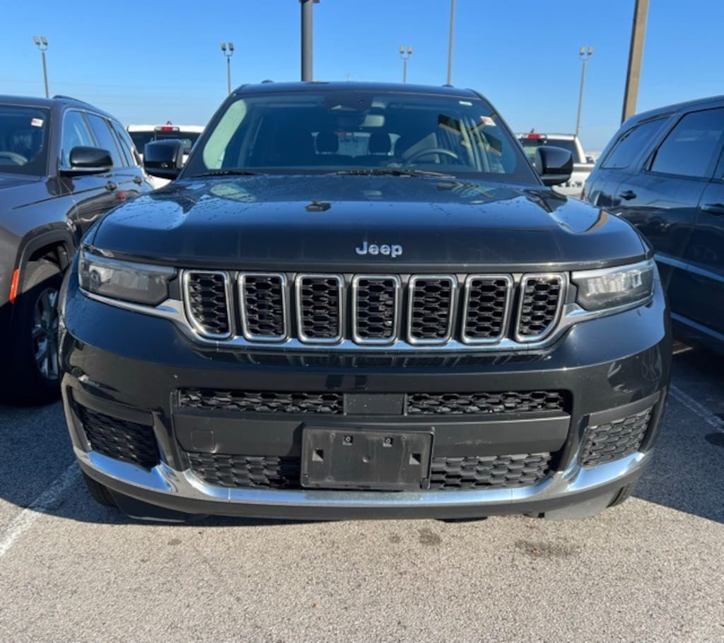 Used 2023 Jeep Grand Cherokee L Laredo SUV