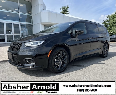 2025 Chrysler LIMITED Passenger Van