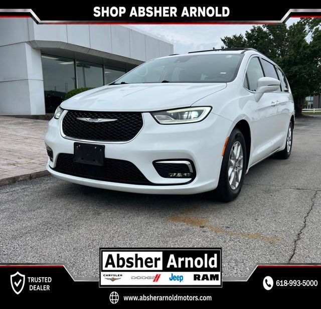 2022 Chrysler Pacifica Touring L's photo