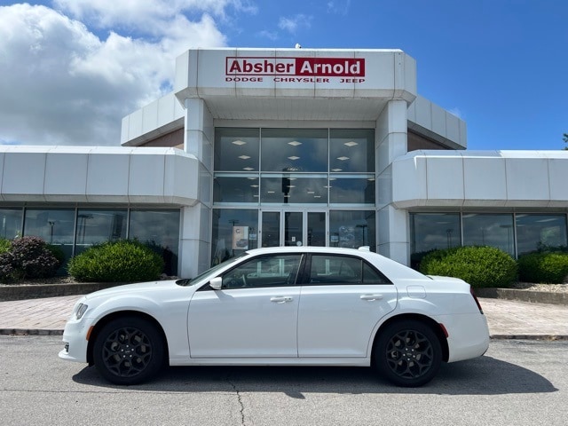Used 2023 Chrysler 300 Touring L with VIN 2C3CCASG5PH691573 for sale in Marion, IL