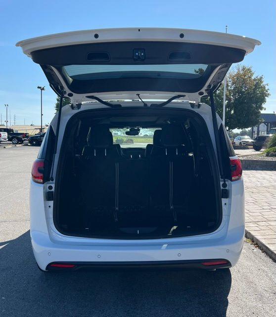 2026 Chrysler Pacifica Limited - Photo 29