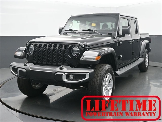 2022 Jeep Gladiator Sport S's photo