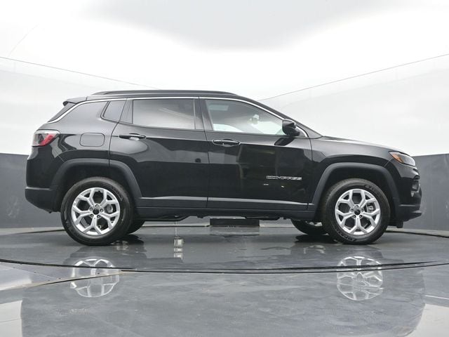 2025 Jeep Compass Latitude - Photo 52