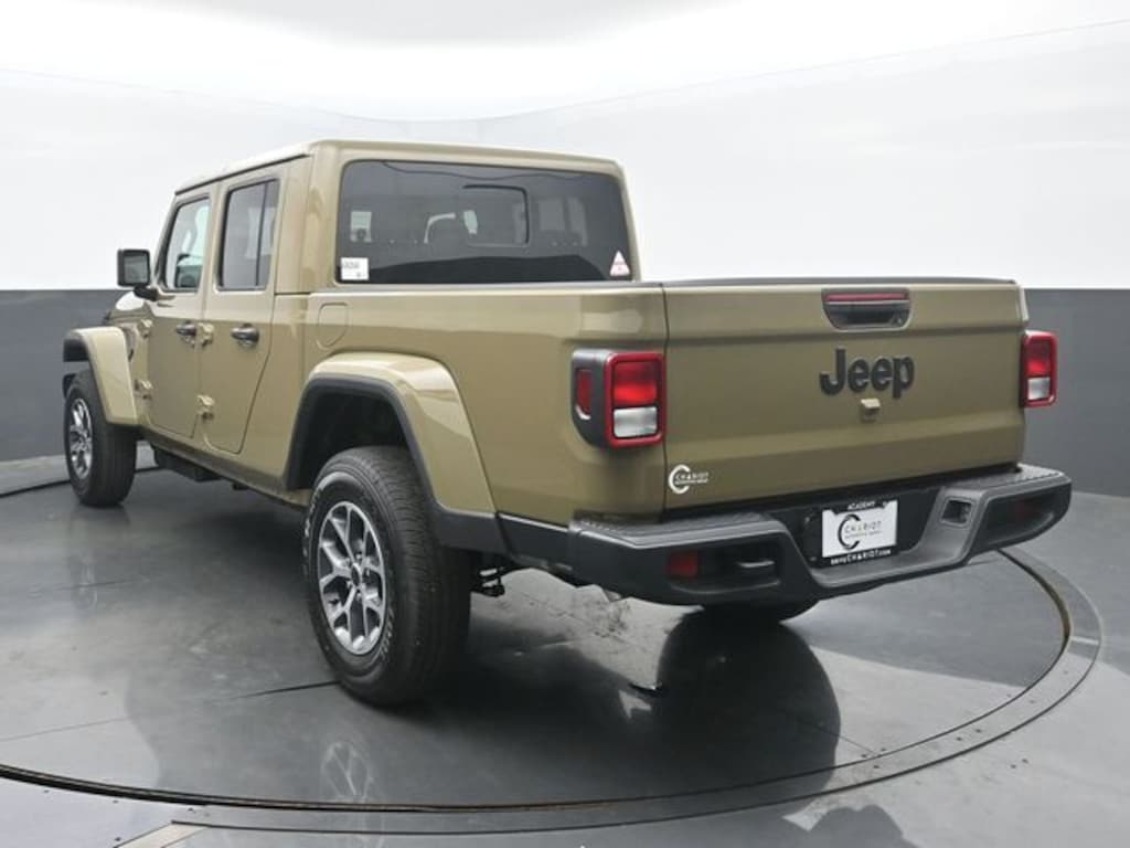 New 2026 Jeep Gladiator Sport S Pickup