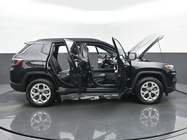 2025 Jeep Compass Latitude - Photo 57
