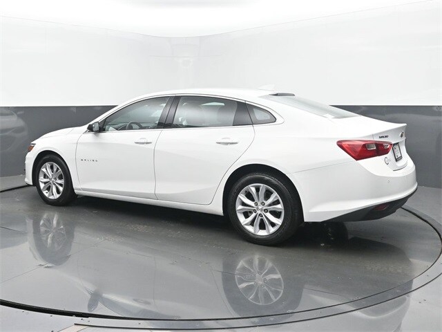 2025 Chevrolet Malibu 1LT photo 3