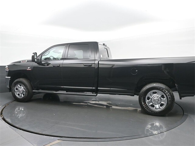2026 Ram 3500 Tradesman photo 3