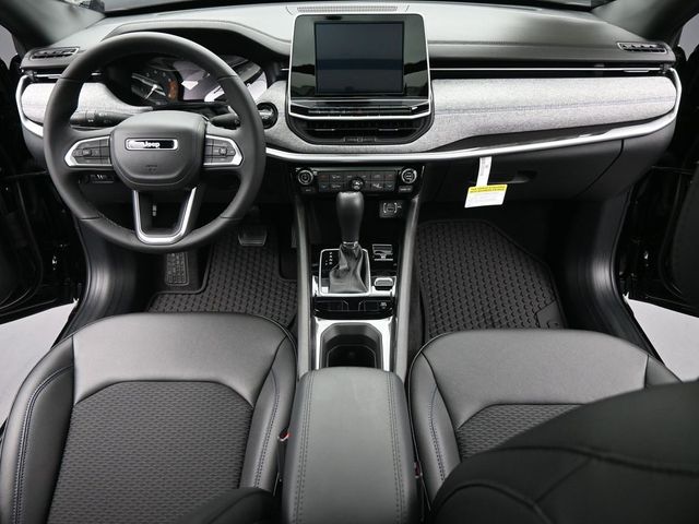 2025 Jeep Compass Latitude - Photo 23
