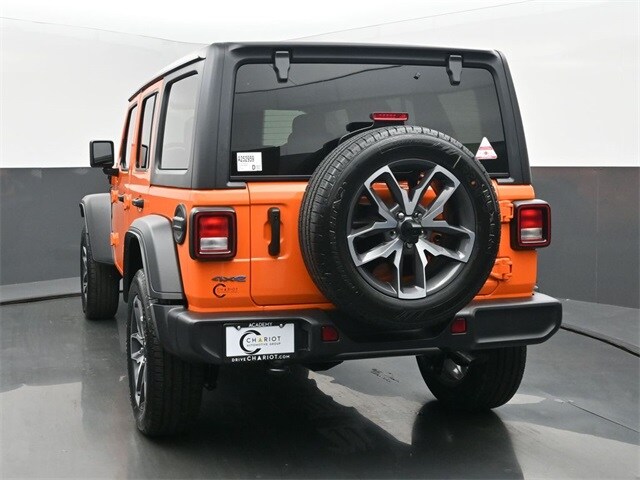 2025 Jeep Wrangler Sport S 4xe photo 4