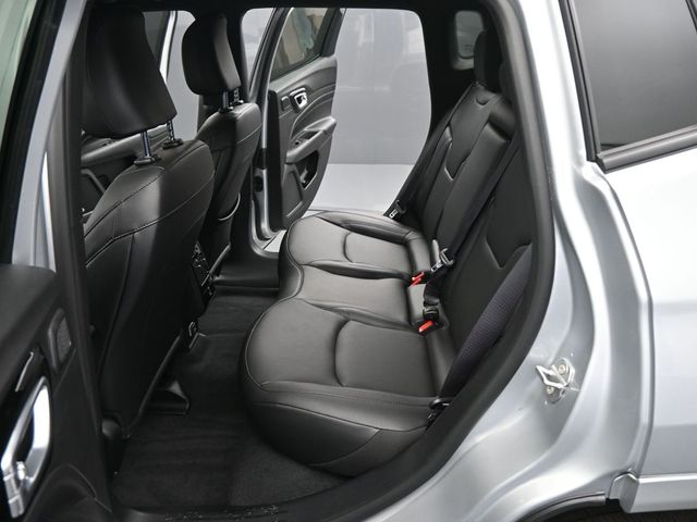 2025 Jeep Compass Limited - Photo 13