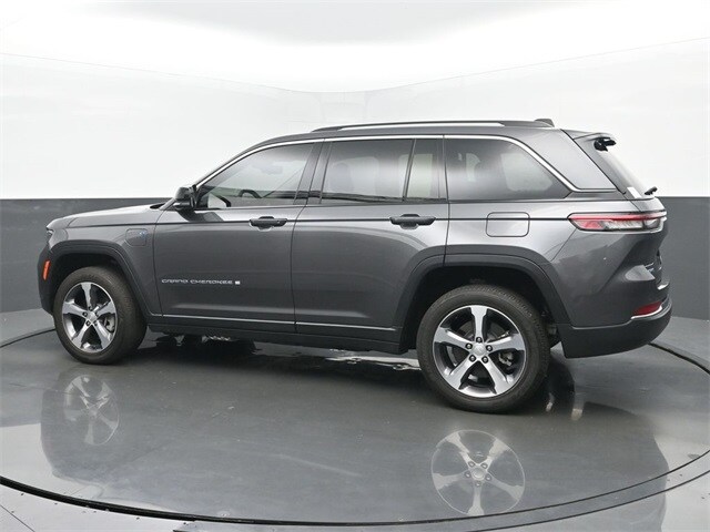 2022 Jeep Grand Cherokee Limited 4xe photo 3