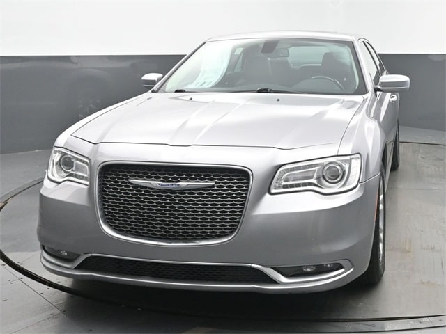 2017 Chrysler 300 C