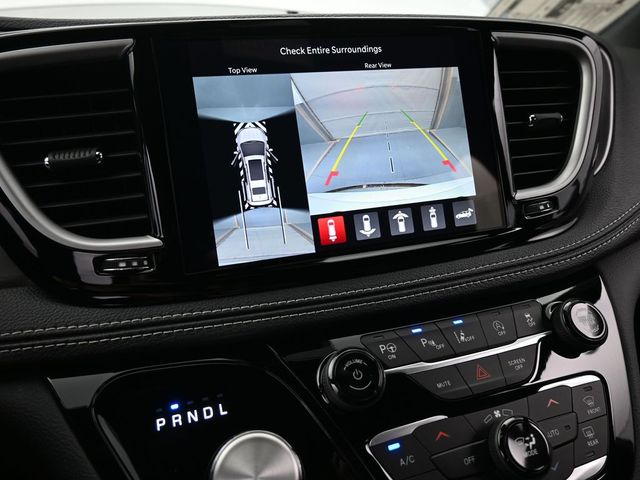 2025 Chrysler Pacifica Select - Photo 35