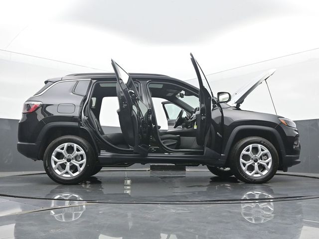 2025 Jeep Compass Latitude - Photo 61