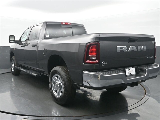 2025 Ram 2500 Tradesman photo 4