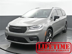 2025 Chrysler Pacifica Limited Passenger Van