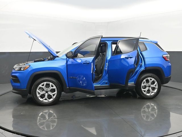 2025 Jeep Compass Latitude - Photo 55