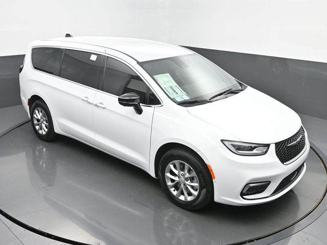 2025 Chrysler Pacifica Select - Photo 44
