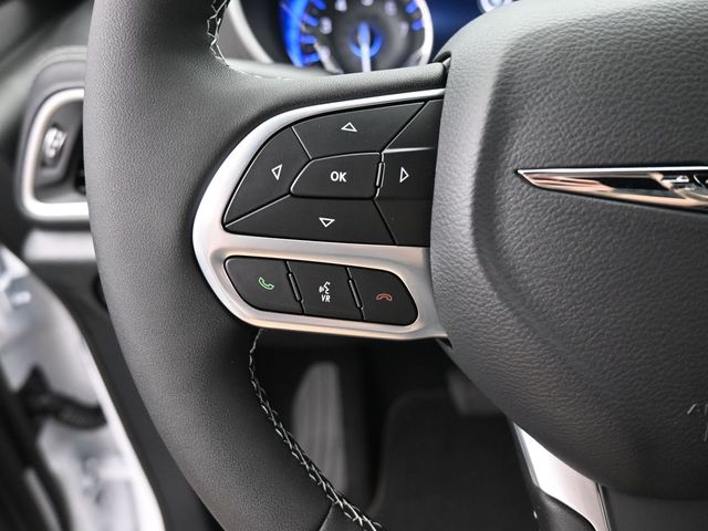 2025 Chrysler Pacifica Select - Photo 31