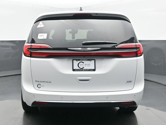 2025 Chrysler Pacifica Select - Photo 5