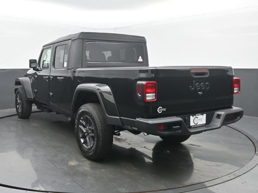 New 2026 Jeep Gladiator Sport S Pickup