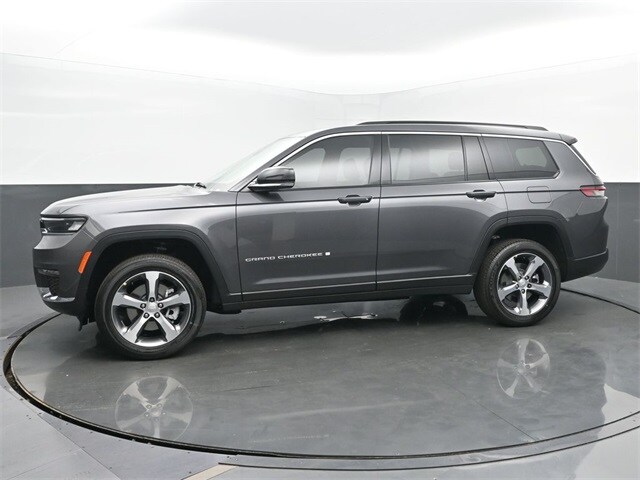 2025 Jeep Grand Cherokee L photo 2