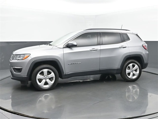 Used 2019 Jeep Compass Latitude with VIN 3C4NJDBB5KT742408 for sale in Tipton, IN