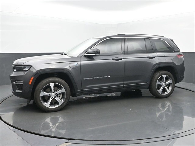 2022 Jeep Grand Cherokee Limited 4xe photo 2