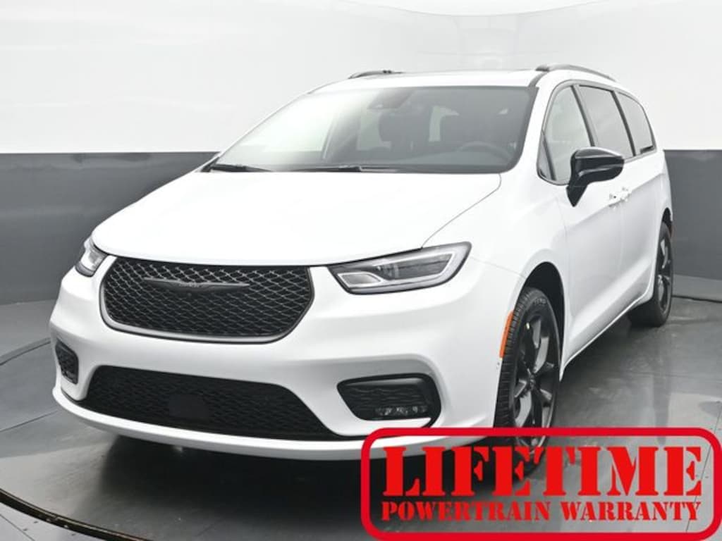 New 2026 Chrysler Pacifica Limited Passenger Van