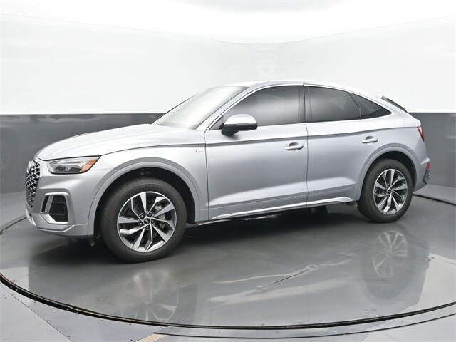 2022 Audi Q5 S line Premium photo 2