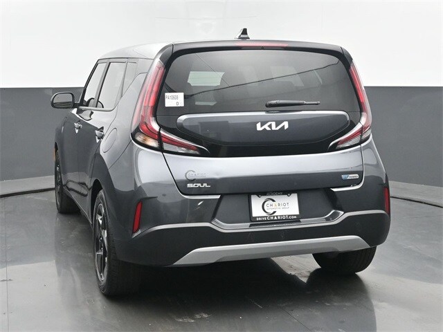 2023 Kia Soul EX photo 2