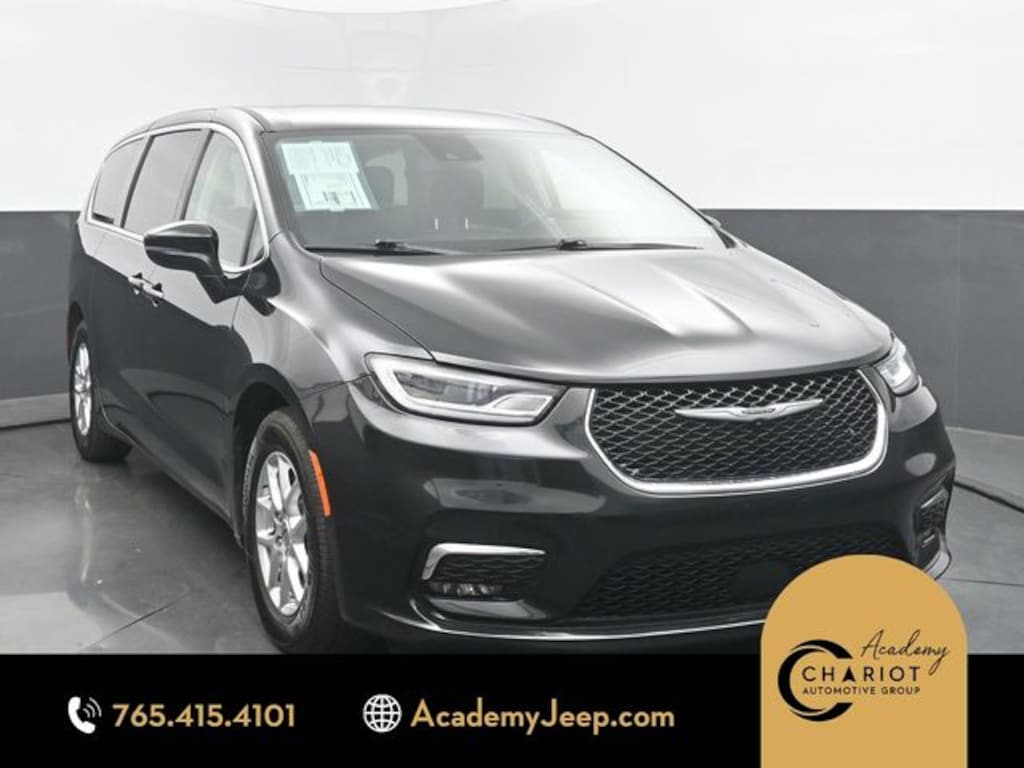 Used 2023 Chrysler Pacifica Touring L Minivan/Van