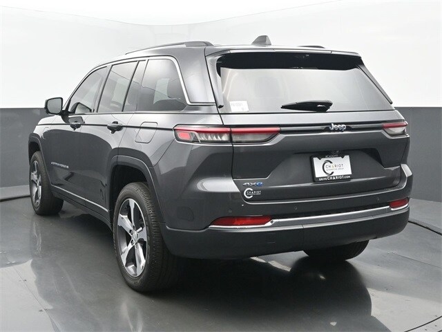 2022 Jeep Grand Cherokee Limited 4xe photo 4