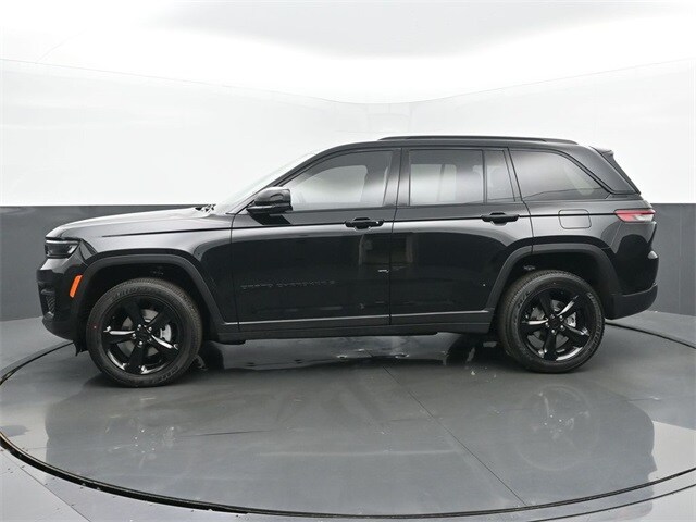 2025 Jeep Grand Cherokee Altitude X photo 2