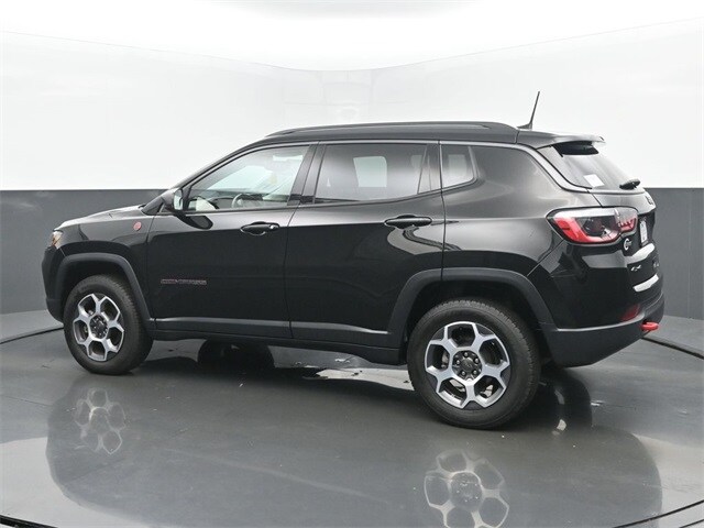 2022 Jeep Compass Trailhawk photo 2