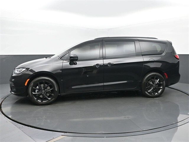 2025 Chrysler Pacifica Limited photo 2