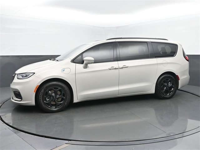 Used 2021 Chrysler Pacifica Hybrid Limited with VIN 2C4RC1S72MR507332 for sale in Tipton, IN