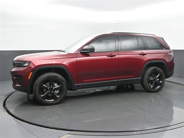 Used 2023 Jeep Grand Cherokee Altitude with VIN 1C4RJHAG6PC522588 for sale in Tipton, IN