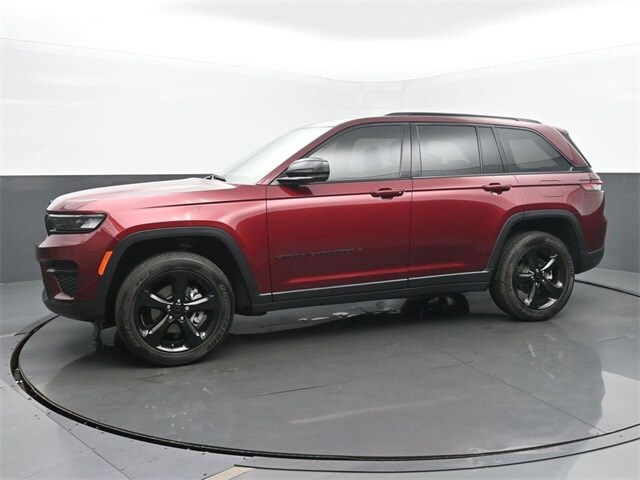 2023 Jeep Grand Cherokee Altitude photo 2