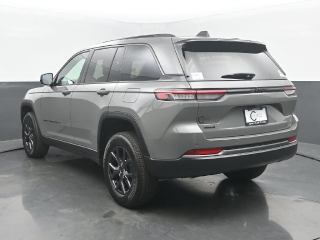 New 2027 Jeep Grand Cherokee Laredo Altitude Sport Utility